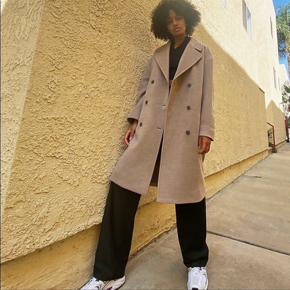 TRADED Aritzia Sunday Best Oversized Wool Cashmere Coat - Picture 14 of 16
